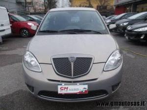 Lancia ypsilon 1.2 argento