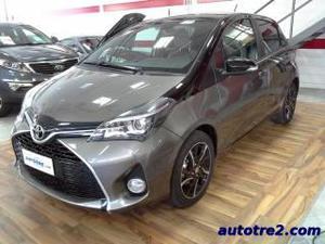 Toyota yaris 1.0 5p trend 'platinum edition' - nuova