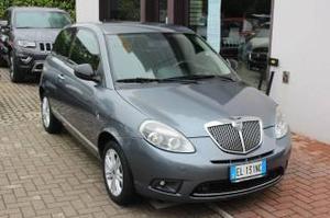 Lancia ypsilon  cv unyca