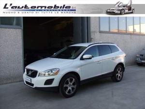 VOLVO XC60 D3 AWD Geartronic Momentum