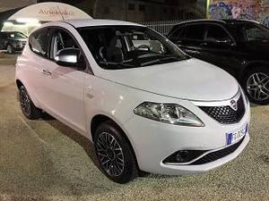 Lancia ypsilon 0.9 twinair 85 cv metano ecochic mya