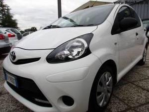 Toyota aygo v vvt-i 5 porte active connect