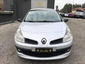 Renault clio v 5 porte - ok neopatentati