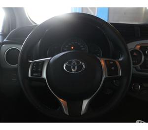 Toyota Yaris  CV Hybrid Lounge NAVI Automatic