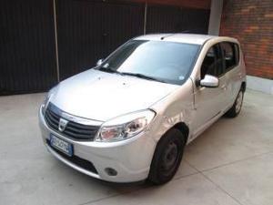 Dacia sandero v ambiance carrozzeria rovinata