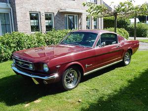 Ford - Mustang fastback - 