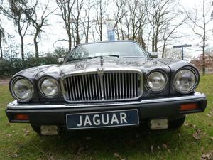 Jaguar - Sovereign V12 HE - 
