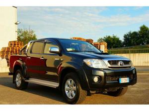 Toyota Hilux 3.0 D-4D 4WD 4p. Doub. Cab SR