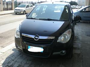 Opel agila  benzina