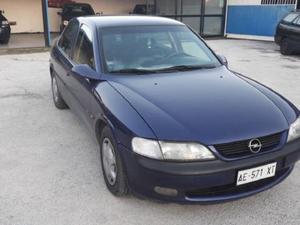 Opel Vectra 1.8i 16V 4 porte Class