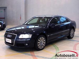 AUDI A8 4.2 TDI QUATTRO 326 CV