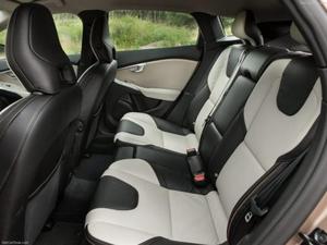 VOLVO V40 Cross Country D2 Geartronic Pro rif. 