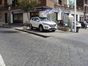 HYUNDAI Tucson 1.7 CRDi Comfort + Navi + Tetto Elettr. Km0