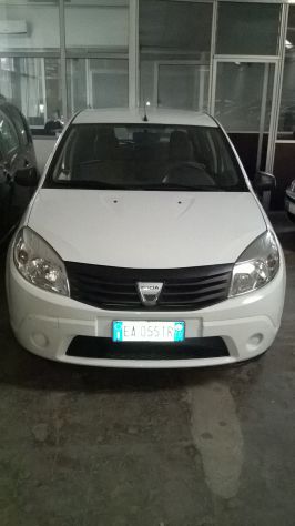 Automobile Dacia Sandero