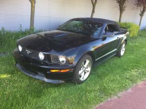 Ford USA - Mustang 4.6 cabriolet California gt special -