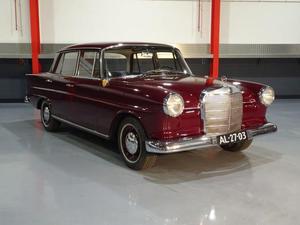 Mercedes-Benz - 190 Automatic "Heckflosse" - 