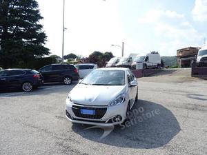 Peugeot 208 PureTech 82 5 porte Allure