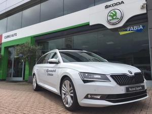 Skoda Superb 2.0 TDI DSG Wagon Style