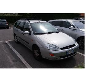 Ford Focus station wagon 1.6 benzina usata