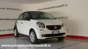 SMART ForFour  twinamic Youngster AUTOMATICA FENDI
