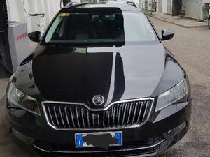 Skoda Superb 2.0 TDI DSG Wagon Style