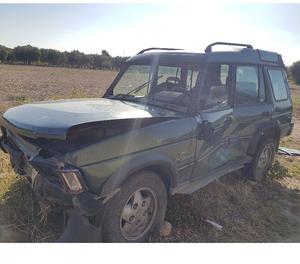 Land Rover Discovery incidentata