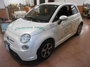 Fiat 500 Elettrica 100% con allestimento Abarth