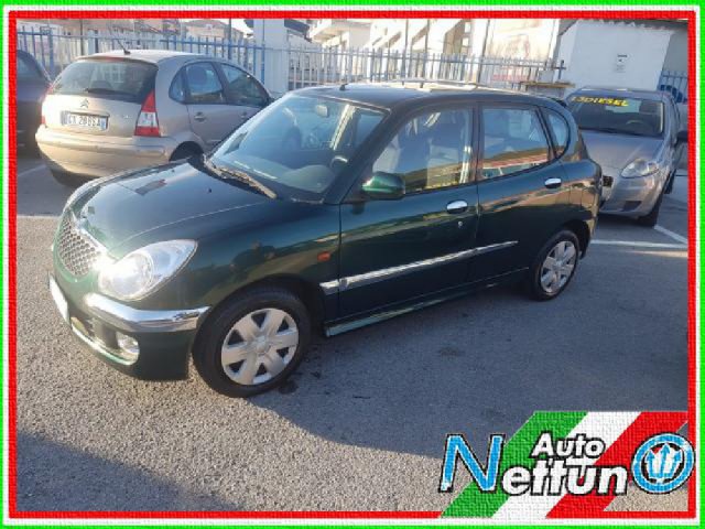 Daihatsu Sirion 1.3i 16V 4WD CX