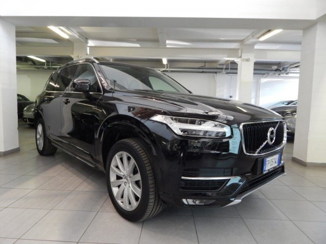 Volvo XC90 D5 AWD Geartronic 7 posti Momentum