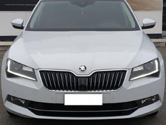 Skoda Superb Superb 2.0 TDI DSG Wagon Style