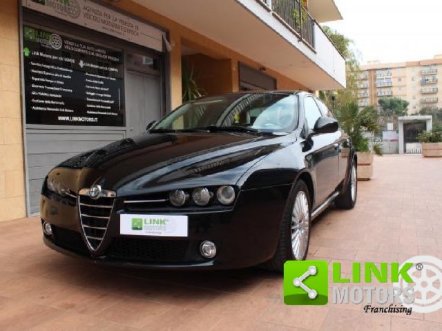 Alfa Romeo  JTDm 16V Distinctive