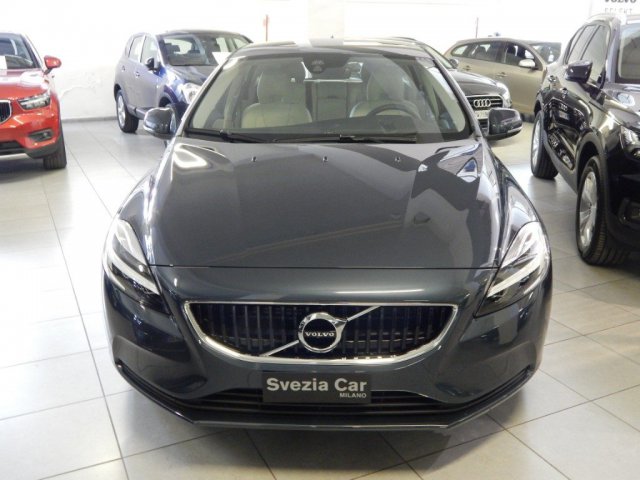 Volvo V40 T2 Business Plus