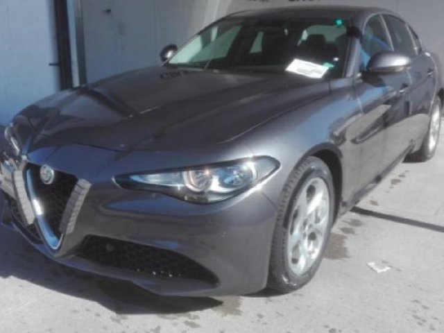 Alfa Romeo Giulia 2.2 Turbodiesel 180 CV Super