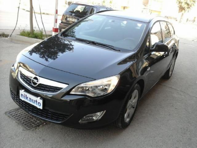 Opel Astra 1.7 CDTI 110 CV ST Cosmo