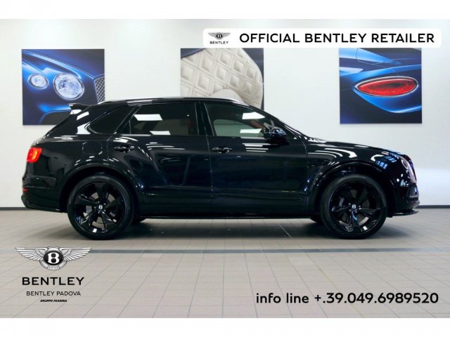 Bentley Bentayga W12 Blackline (presso la sede di Padova)