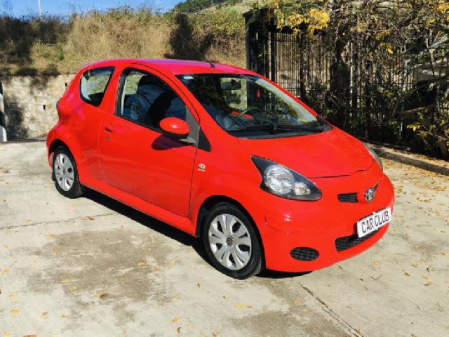 Toyota Aygo 12V VVT-i 3 porte Now Red Edition