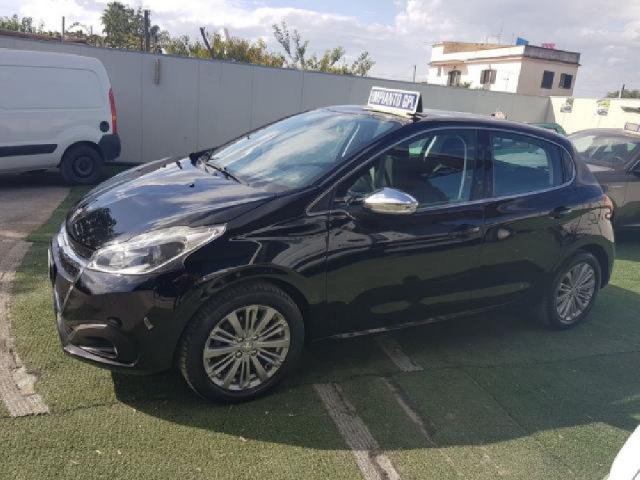 Peugeot 208 PureTech 82 5p. GPL Access