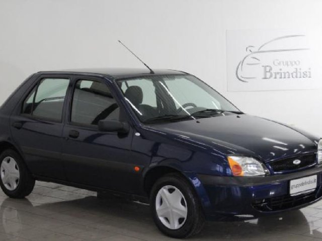 Ford Fiesta 1.2i 16V 5 porte Zetec