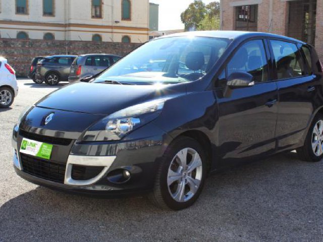 Renault Scenic 1.9 dCi 130CV Dynamique