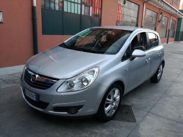 Opel Corsa V 5 porte Cosmo