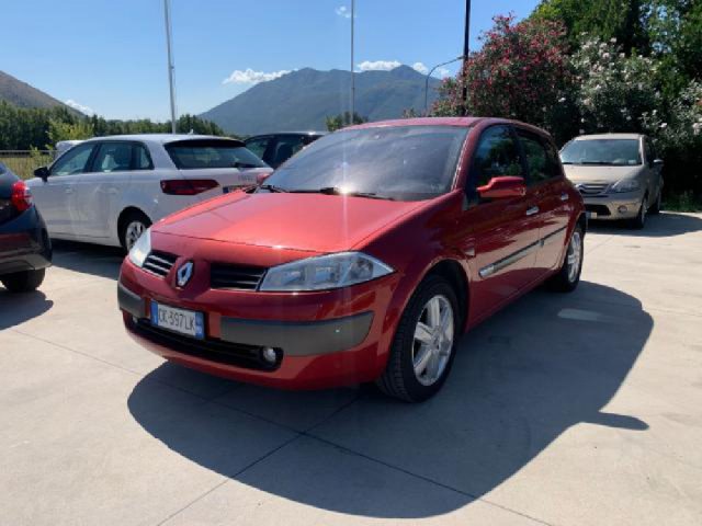 Renault Megane V 5p. Confort Authentique