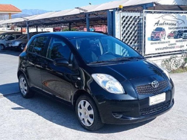 Toyota Yaris 1.0 5p. Sol