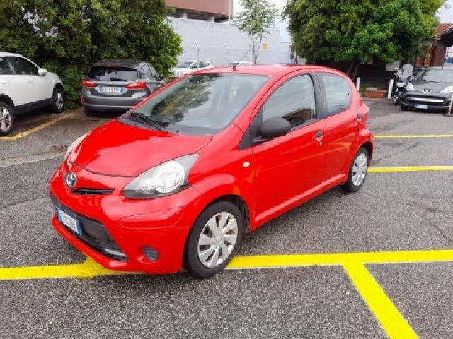 Toyota Aygo V VVT-i 5p. Lounge Conn. MMT