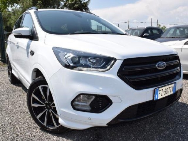 Ford Kuga 2.0 TDCI 150CV S&S 4WD Pow. ST-Line